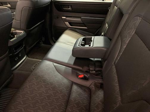 2024 Toyota Sequoia SR5