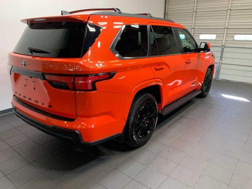 2024 Toyota Sequoia SR5