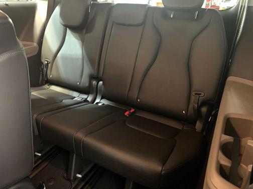 Ivory Silver 2026 Kia Carnival Hybrid EX