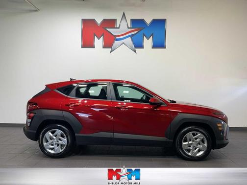 2024 Hyundai KONA SE