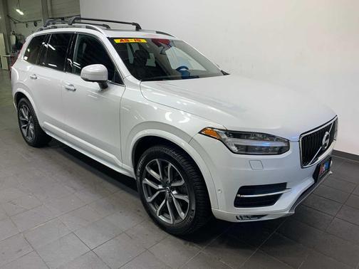 2019 Volvo XC90 T6 Momentum