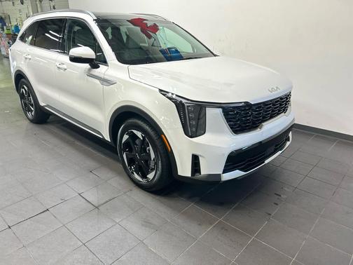 Snow White Pearl 2026 Kia Sorento Hybrid EX