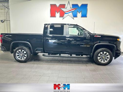 Black 2025 Chevrolet Silverado 2500 Custom