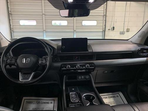 2023 Honda Pilot AWD Elite