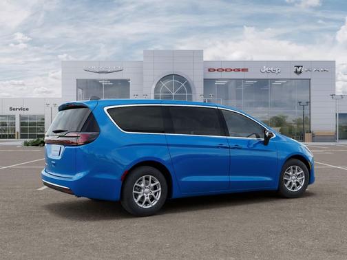 Hydro Blue Pearlcoat 2027 Chrysler Pacifica L