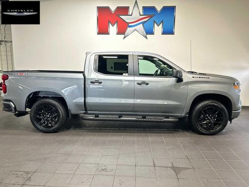 Sterling Gray Metallic 2026 Chevrolet Silverado 1500 Custom