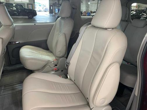 2013 Toyota Sienna XLE