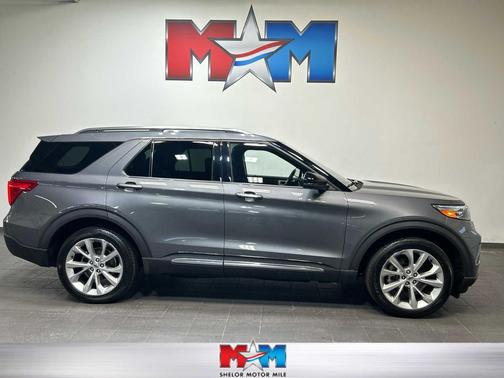 Carbonized Gray Metallic 2021 Ford Explorer Platinum