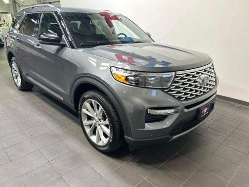 Carbonized Gray Metallic 2021 Ford Explorer Platinum