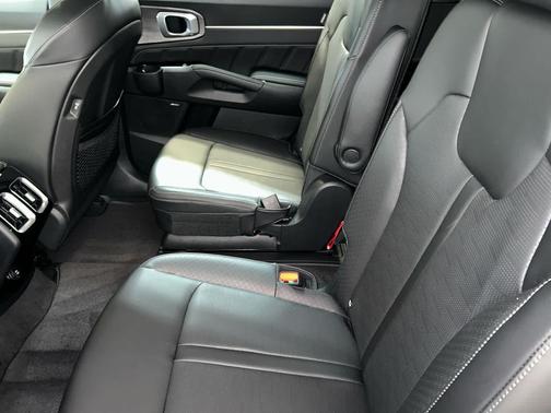 Jungle Green 2026 Kia Sorento SX