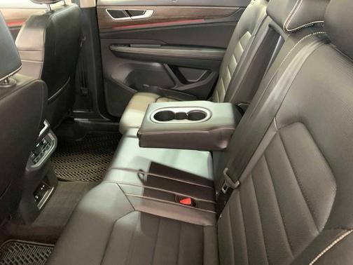 2024 Volkswagen Atlas 2.0T SEL