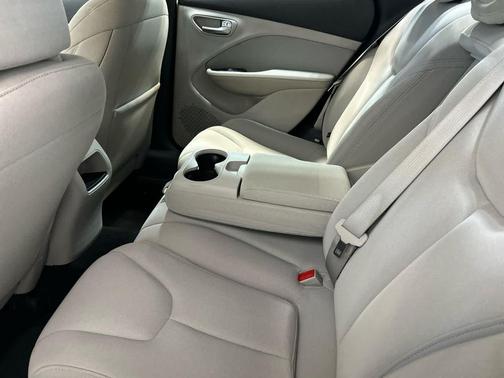 Bright White Clearcoat 2013 Dodge Dart SXT