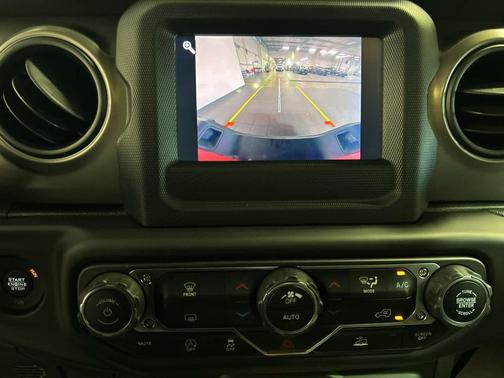 Firecracker Red Clearcoat 2020 Jeep Gladiator Sport S