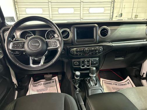 Bright White Clearcoat 2020 Jeep Wrangler Unlimited Sahara