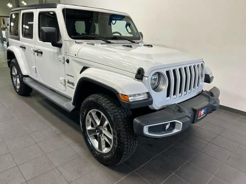 Bright White Clearcoat 2020 Jeep Wrangler Unlimited Sahara