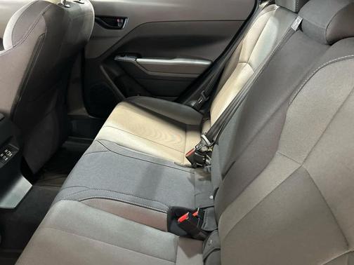 Crystal White Pearl 2025 Subaru Crosstrek Premium