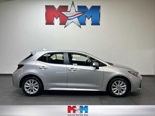 Classic Silver Metallic 2025 Toyota Corolla SE