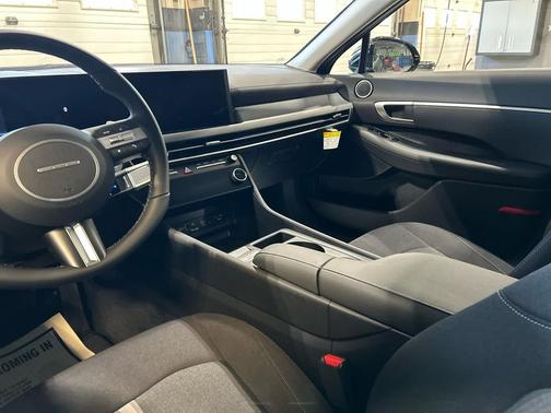 2026 Hyundai SONATA Hybrid SE