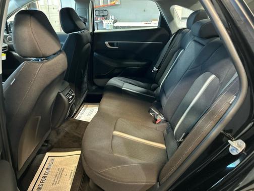 2026 Hyundai SONATA Hybrid SE