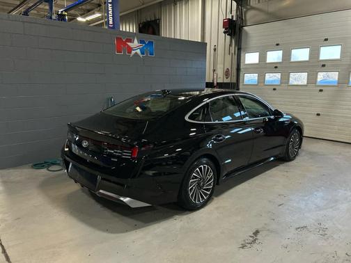 2026 Hyundai SONATA Hybrid SE