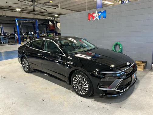 2026 Hyundai SONATA Hybrid SE