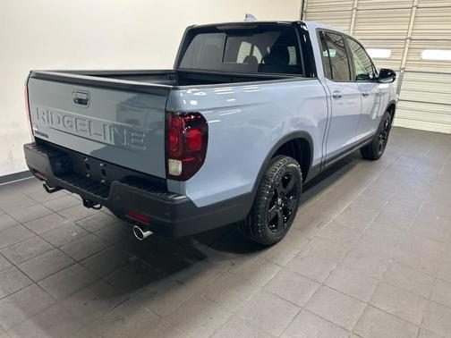 Sonic Gray Pearl 2026 Honda Ridgeline Black