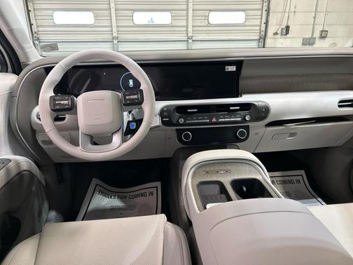 Creamy White Pearl 2026 Hyundai PALISADE SEL 7P