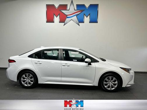 White 2022 Toyota Corolla LE