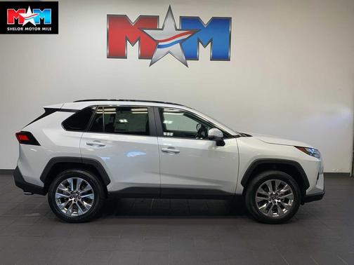 2025 Toyota RAV4 XLE Premium