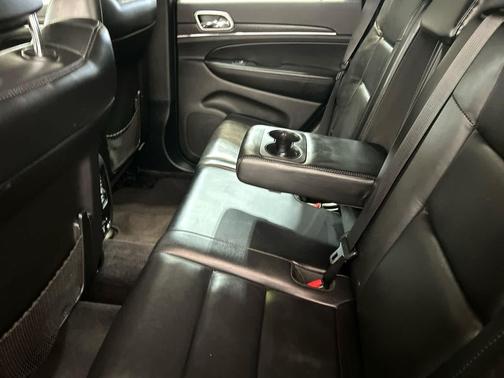 Granite Crystal Metallic Clearcoat 2018 Jeep Grand Cherokee Limited