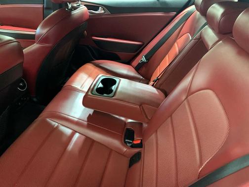 2018 Kia Stinger GT2