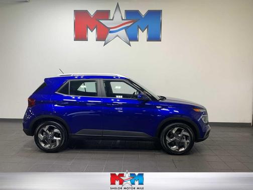 2024 Hyundai VENUE SEL