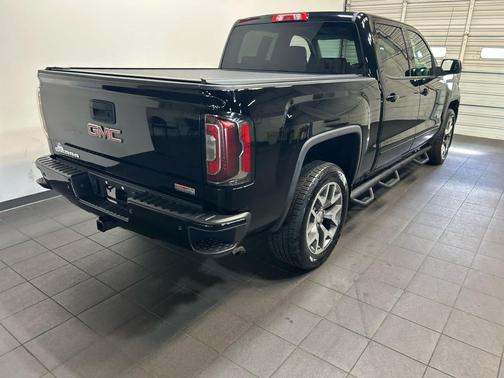 Onyx Black 2017 GMC Sierra 1500 SLT