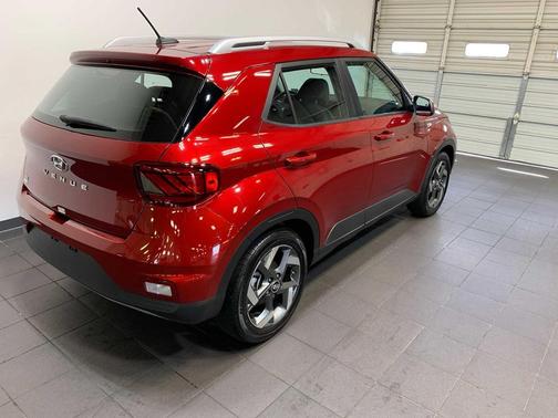 2024 Hyundai VENUE Limited