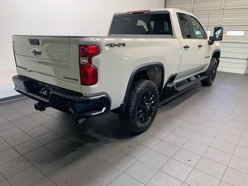 2026 Chevrolet Silverado 2500 Custom