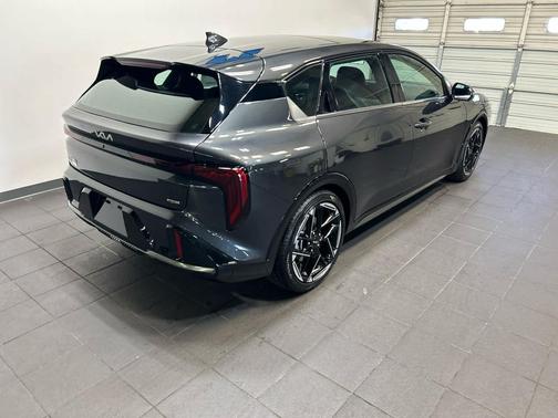 INSTELLAR GRAY 2026 Kia K4 GT-Line