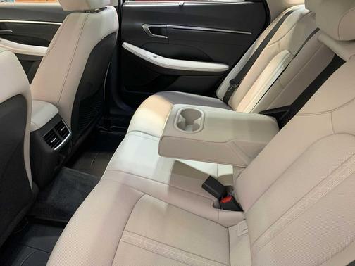 2023 Hyundai SONATA Hybrid Limited