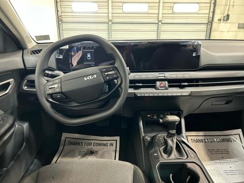 Snow White Pearl 2026 Kia K4 LXS