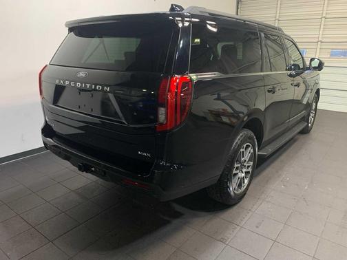 2025 Ford Expedition Max Active 4x4