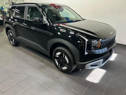Aurora Black Pearl 2027 Kia Seltos LX