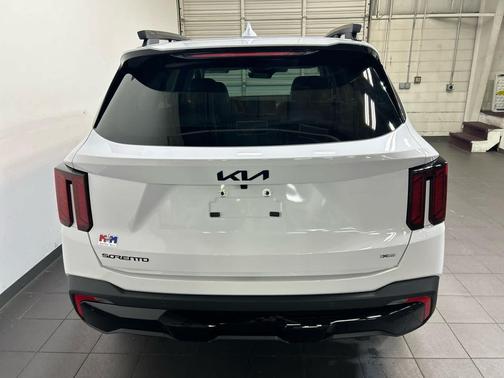 Glacial White Pearl 2026 Kia Sorento EX