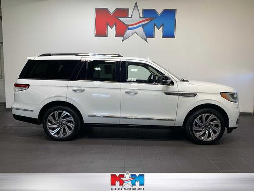 2023 Lincoln Navigator Reserve