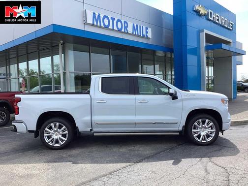 Polar White Tricoat 2026 Chevrolet Silverado 1500 High Country