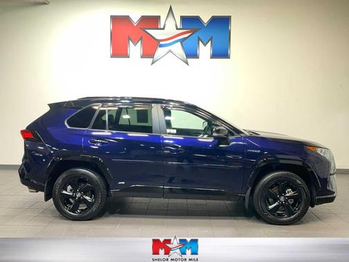 2020 Toyota RAV4 Hybrid SE