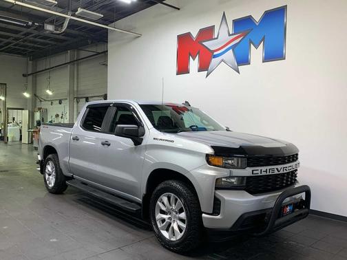 Silver Ice Metallic 2019 Chevrolet Silverado 1500 Custom