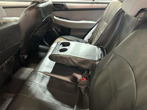 Magnetite Gray Metallic 2019 Subaru Outback 2.5i