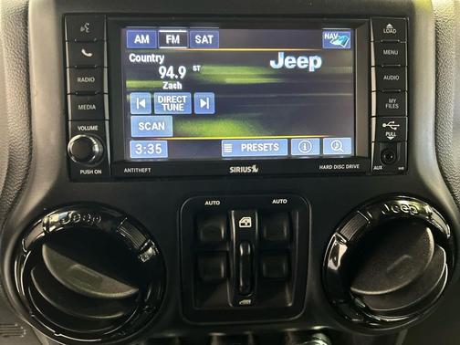 Black Clearcoat 2017 Jeep Wrangler Unlimited Winter 4x4