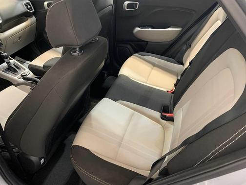 2020 Hyundai VENUE SEL