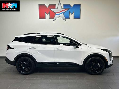 GLACIAL WHITE 2026 Kia Sportage X-Line