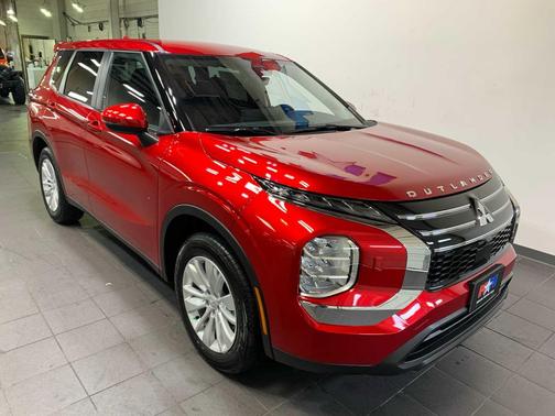 2025 Mitsubishi Outlander ES 2.5 S-AWC